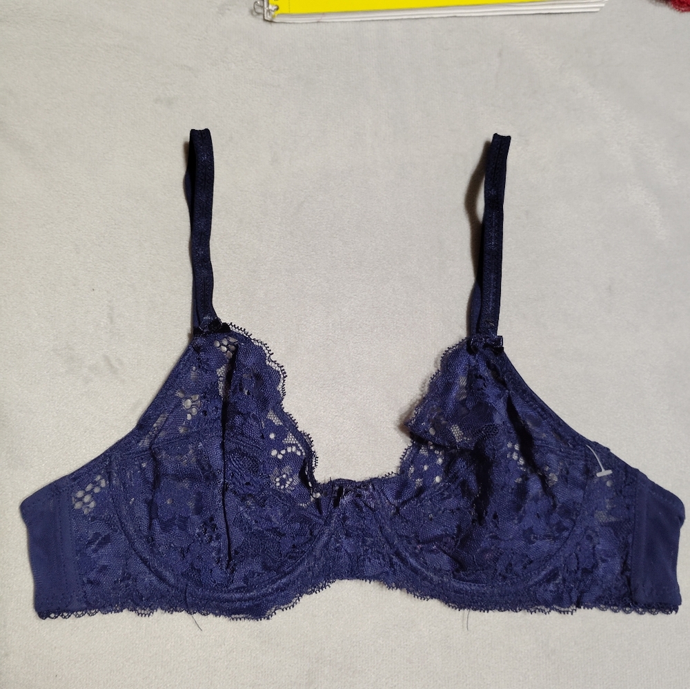 Adore Me Women’s Chelsey Floral Lace Unlined Underwire Bra - Picture 4 of 8